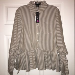 GRACIA Button Down Ruffle Sleeve Top Large NWT